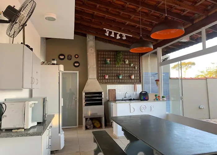 Casa De Brotas Com Piscina